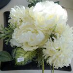 Przygotowania na Wszystkich Świętych. Kwiaty / Piotr Kwaśniewski / Radio Kielce