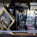 25.10.2019. Kielce. Przygotowania na Wszystkich Świętych. Znicze / Piotr Kwaśniewski / Radio Kielce