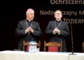 25.10.2019. Kielce. Sesja misjologiczna w Wyższym Seminarium Duchownym w Kielcach. Na zdjęciu (od lewej): bp Jan Piotrowski - biskup diecezji kieleckiej i bp Andrzej Kaleta - biskup pomocniczy diecezji kieleckiej / Piotr Kwaśniewski / Radio Kielce