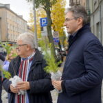 09.10.2019. Kielce. Konferencja prasowa PSL. Od lewej: Czesław Siekierski, „jedynka” świętokrzyskiej listy PSL w wyborach parlamentarnych i europoseł Adam Jarubas, szef ludowców w regionie / Michał Kita / Radio Kielce