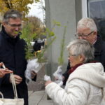 09.10.2019. Kielce. Konferencja prasowa PSL. Od lewej: europoseł Adam Jarubas, szef ludowców w regionie i Czesław Siekierski, „jedynka” świętokrzyskiej listy PSL w wyborach parlamentarnych / Michał Kita / Radio Kielce