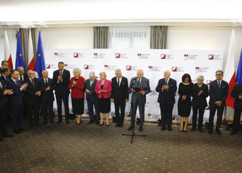 25.10.2019. Warszawa. Wręczenie zaświadczeń o wyborze na senatora / Jarosław Kubalski / Radio Kielce