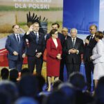 09.10.2019. Kielce. Konwencja PiS. Od lewej: poseł Marek Kwitek, poseł Michał Cieślak, Zbigniew Ziobro - minister sprawiedliwości, Agata Wojtyszek - wojewoda świętokrzyski, poseł Bogdan Latosiński,  poseł Krzysztof Lipiec, Piotr Wawrzyk - wiceminister spraw zagranicznych, poseł Maria Zuba / Jarosław Kubalski / Radio Kielce