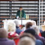 10.10.2019 Michniów. Mauzoleum. Uroczystość wręczenia medali Pro Patria dla 11 ocalałych z pacyfikacji Michniowa / Jarosław Kubalski / Radio Kielce