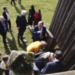 19.10.2019. Tokarnia. Wizyta ambasadorów z 20 krajów w Parku Etnograficznym / Jarosław Kubalski / Radio Kielce