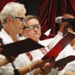 20.10.2019. Morawica. Koncert zespołów ludowych. Chór Towarzystwa Przyjaciół Ziemi Morawickiej / Jarosław Kubalski / Radio Kielce