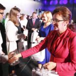 02.10.2019 Kielce. Centrum Kongresowe Targów Kielce. Gala Wojewódzkiego Funduszu Ochrony Środowiska i Gospodarki Wodnej podczas której wręczono nagrody dla 10 szkół podstawowych z regionu w ramach konkursu "Przesłanie Klimatyczne". Nagrody wręczyli wojewoda Agata Wojtyszek, wiceminister sportu i turystyki Anna Krupka i prezes zarządu WFOŚ i GW w Kielcach Ryszard Gliwiński / Jarosław Kubalski / Radio Kielce