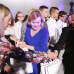 02.10.2019 Kielce. Centrum Kongresowe Targów Kielce. Gala Wojewódzkiego Funduszu Ochrony Środowiska i Gospodarki Wodnej podczas której wręczono nagrody dla 10 szkół podstawowych z regionu w ramach konkursu "Przesłanie Klimatyczne". Nagrody wręczają wiceminister sportu i turystyki Anna Krupka i prezes zarządu WFOŚ i GW w Kielcach Ryszard Gliwiński / Jarosław Kubalski / Radio Kielce