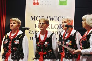 20.10.2019. Morawica. Koncert zespołów ludowych. Brzezinianki / Jarosław Kubalski / Radio Kielce