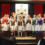 20.10.2019. Morawica. Koncert zespołów ludowych. Drochowianie / Jarosław Kubalski / Radio Kielce