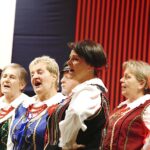 20.10.2019. Morawica. Koncert zespołów ludowych. Drochowianie / Jarosław Kubalski / Radio Kielce