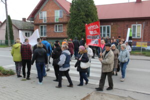 30.10.2019. Michałów. Mieszkańcy protestują przeciwko biogazowni / Marta Gajda / Radio Kielce