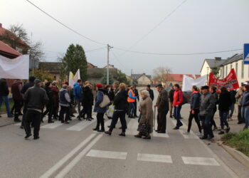 Utrudnienia w Jaronowicach. Mieszkańcy protestują przeciwko rozbudowie drogi