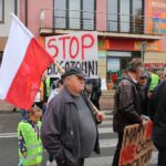 03.10.2019 Skalbmierz. Protest przeciwko budowie biogazowni. Blokada drogi wojewódzkiej nr 768 / Marta Gajda / Radio Kielce