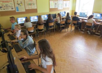 Nowoczesne pracownie komputerowe w szkołach w gminie Opatowiec / Urząd Miasta i Gminy w Opatowcu