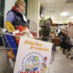 Kielce. Dwudniowa zbiórka żywności „Paczka dla Seniora” / Jarosław Kubalski / Radio Kielce