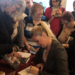 19.10.2019. Sandomierz. Spotkanie autorskie Magdaleny Wolińskiej – Riedi, korespondentki TVP / Grażyna-Szlęzak-Wójcik / Radio Kielce