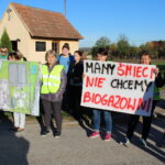 17.10.2019. Sielec Biskupi. Protest mieszkańców przeciwko planom budowy biogazowni / Marta Gajda / Radio Kielce
