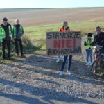 17.10.2019. Sielec Biskupi. Protest mieszkańców przeciwko planom budowy biogazowni / Marta Gajda / Radio Kielce