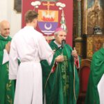 11.10.2019. Sandomierz. Inauguracja roku akademickiego w Wyższym Seminarium Duchownym. Ks. bp Krzysztof Nitkiewicz (w środku) i ks. bp Edward Frankowski (z prawej) / ks. Tomasz Lis