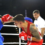 23.10.2019 Kielce. Boks. VII Memoriał Leszka Drogosza. Walka (na czerwono) Richard Kovacs (HUN) - (na niebiesko) John Casey (SCO) / Jarosław Kubalski / Radio Kielce