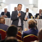 01.10.2019 Piekoszów. Spotkanie wójtów i burmistrzów z regionu dotyczące ochrony środowiska. Zastępca Dyrektora Zarządu Zlewni Sandomierz Dariusz Gorzkiewicz / Jarosław Kubalski / Radio Kielce