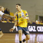 02.10.2019 Kielce. PGNiG Superliga. Mecz PGE Vive Kielce - Grupa Azoty Tarnów. Krzysztof Lijewski / Jarosław Kubalski / Radio Kielce