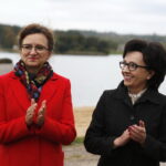 03.10.2019. Ruda. Otwarcie drogi i kompleksu turystycznego. Od lewej: Agata Wojtyszek - wojewoda świętokrzyski i Elżbieta Witek - Marszałek Sejmu RP / Jarosław Kubalski / Radio Kielce