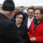 03.10.2019. Ruda. Otwarcie drogi i kompleksu turystycznego. Od lewej: Elżbieta Witek - Marszałek Sejmu RP, Marzena Bernat - wójt gminy Brody i Agata Wojtyszek - wojewoda świętokrzyski / Jarosław Kubalski / Radio Kielce