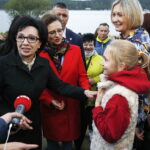 03.10.2019. Ruda. Otwarcie drogi i kompleksu turystycznego. Od lewej: Elżbieta Witek - Marszałek Sejmu RP i Agata Wojtyszek - wojewoda świętokrzyski / Jarosław Kubalski / Radio Kielce