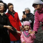 03.10.2019. Ruda. Otwarcie drogi i kompleksu turystycznego. Od lewej: Elżbieta Witek - Marszałek Sejmu RP i Agata Wojtyszek - wojewoda świętokrzyski / Jarosław Kubalski / Radio Kielce