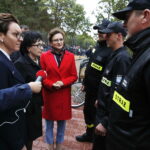 03.10.2019. Ruda. Otwarcie drogi i kompleksu turystycznego. Od lewej: Marzena Bernat - wójt gminy Brody, Agata Wojtyszek - wojewoda świętokrzyski i Elżbieta Witek - Marszałek Sejmu RP / Jarosław Kubalski / Radio Kielce