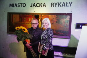 04.10.2019 Busko - Zdrój. Hotel Bristol Art & Medical SPA. Wystawa malarstwa i grafiki Jacka Rykały. Na zdj.: Jacek Rykała i Dorota Tworek - Fundacja Nowa Przestrzeń Sztuki / Jarosław Kubalski / Radio Kielce