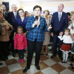 06.10.2019 Piotrkowice. Wizyta europoseł Beaty Szydło. Na zdjęciu: wojewoda Agata Wojtyszek, Beata Szydło - europoseł, była premier; poseł Maria Zuba i Dominik Łukasik - wójt gminy Wodzisław / Jarosław Kubalski / Radio Kielce