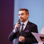 07.10.2019 Kielce. WDK. Inauguracja roku akademickiego Świętokrzyskiego Uniwersytetu Trzeciego Wieku. Zastępca prezydenta miasta Marcin Różycki i Elżbieta Iwan, prezes uniwersytetu / Jarosław Kubalski / Radio Kielce