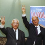 08.10.2019 Kielce. WDK. Konwencja podsumowująca kampanie wyborczą kandydata do Sejmu, wiceministra spraw zagranicznych Piotra Wawrzyka. Poseł Krzysztof Lipiec i wiceminister spraw zagranicznych Piotr Wawrzyk / Jarosław Kubalski / Radio Kielce