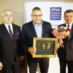 15.10.2019 Kielce. Muzeum Narodowe. Świętokrzyska Nagroda Kultury. Nagrodę z rąk marszałka Andrzeja Bętkowskiego i przewodniczącego sejmiku Andrzeja Prusia otrzymał Stanisław Cygan / Jarosław Kubalski / Radio Kielce