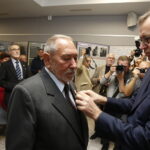 18.10.2019 Kielce. Przystanek Historia IPN. Krzyże Wolności i Solidarności dla działaczy opozycji antykomunistycznej w PRL Medale wręczył Jarosław Szarek - prezes IPN. Na zdj.: Stefan Chojnacki / Jarosław Kubalski / Radio Kielce