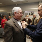 18.10.2019 Kielce. Przystanek Historia IPN. Krzyże Wolności i Solidarności dla działaczy opozycji antykomunistycznej w PRL Medale wręczył Jarosław Szarek - prezes IPN. Na zdj.: Waldemar Gumuła / Jarosław Kubalski / Radio Kielce