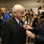 18.10.2019 Kielce. Przystanek Historia IPN. Krzyże Wolności i Solidarności dla działaczy opozycji antykomunistycznej w PRL Medale wręczył Jarosław Szarek - prezes IPN. Na zdj.: Wiesław Kwiatkowski / Jarosław Kubalski / Radio Kielce