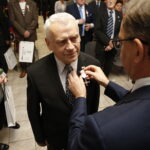 18.10.2019 Kielce. Przystanek Historia IPN. Krzyże Wolności i Solidarności dla działaczy opozycji antykomunistycznej w PRL Medale wręczył Jarosław Szarek - prezes IPN. Na zdj.: Andrzej Pawlik / Jarosław Kubalski / Radio Kielce