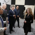 19.10.2019 Radio Kielce Studio. Gram. Finał konkursu Radia Kielce na bajkę z morałem. Dyplomy za udział wręczają Stanisław Nyczaj - prezes Kieleckiego Oddziału Związku Literatów Polskich, profesor Marek Kątny - znawca literatury dla dzieci i młodzieży, senator Krzysztof Słoń oraz Janusz Knap - prezes Radia Kielce / Jarosław Kubalski / Radio Kielce