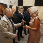 19.10.2019 Radio Kielce Studio. Gram. Finał konkursu Radia Kielce na bajkę z morałem. Dyplomy za udział wręczają Stanisław Nyczaj - prezes Kieleckiego Oddziału Związku Literatów Polskich, profesor Marek Kątny - znawca literatury dla dzieci i młodzieży, senator Krzysztof Słoń oraz Janusz Knap - prezes Radia Kielce / Jarosław Kubalski / Radio Kielce