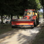 30.10.2019 Kielce. Porządkowanie grobów / Krzysztof Bujnowicz / Radio Kielce