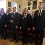 10.10.2019 Sandomierz. Filia UJK w Sandomierzu uroczyście zainaugurowała nowy rok akademicki. Na zdjęciu (od lewej): Aleksandra Klubińska - burmistrz Koprzywnicy, senator Jarosław Rusiecki, poseł Michał Cieślak, poseł Andrzej Kryj i Marcin Marzec - burmistrz Sandomierza / Grażyna Szlęzak-Wójcik / Radio Kielce