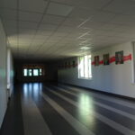 01.10.2019 Ożarów. Mural oraz ścieżka edukacyjna dwudziestolecia międzywojennego w Zespole Szkół w Ożarowie im. Marii Skłodowskiej-Curie / Emilia Sitarska / Radio Kielce