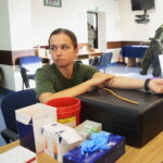 22.10.2019. Kielce. Elewi i żołnierze z Centrum Przygotowań do Misji Zagranicznych w Kielcach oddali honorowo krew / Wiktor Taszłow / Radio Kielce