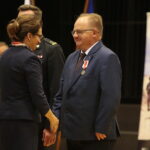 Kielce. 25.10.2019. Święto terenowych organów administracji wojskowej. Na zdjęciu (od lewej): Anna Karasińska, Agata Wojtyszek – wojewoda świętokrzyski, Łukasz Łaganowski / Wiktor Taszłow / Radio Kielce