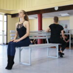 24.10.2019 Kielce. Konferencja przed spektaklem „Brodzić po wodzie” Kieleckiego Teatru Tańca / Wiktor Taszłow / Radio Kielce