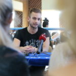 24.10.2019 Kielce. Konferencja przed spektaklem „Brodzić po wodzie” Kieleckiego Teatru Tańca. Na zdjęciu: Tomasz Słomka - solista / Wiktor Taszłow / Radio Kielce